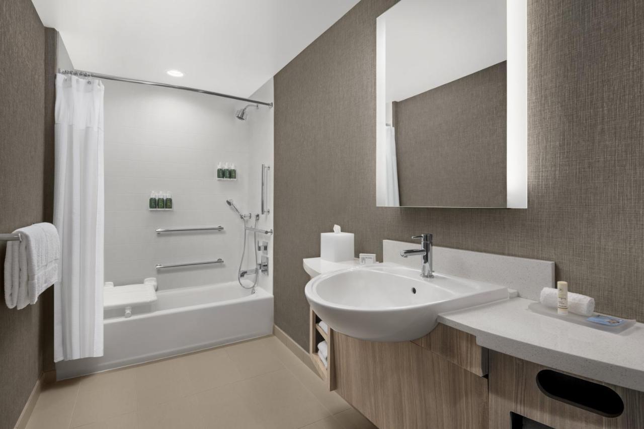 Springhill Suites By Marriott Tuckahoe  Exterior foto